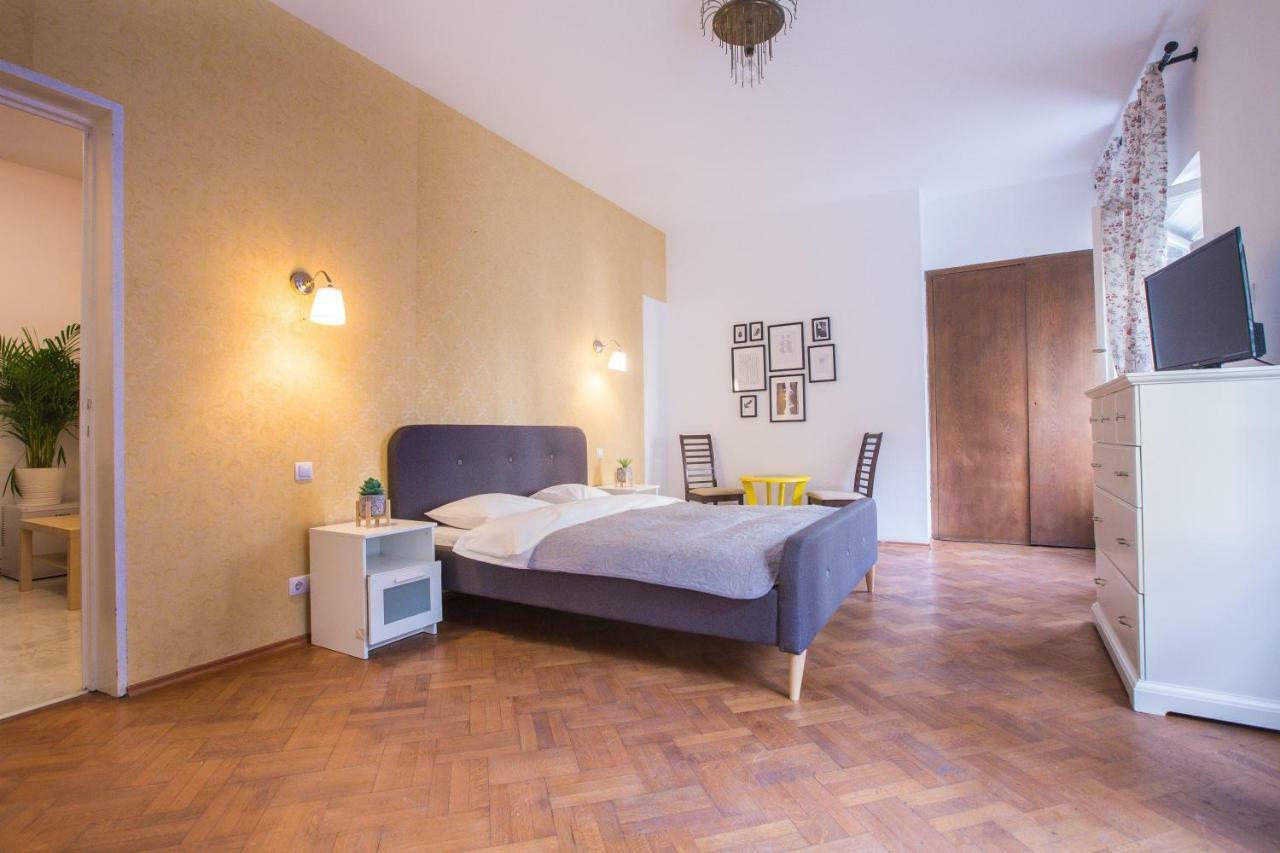 Color Apartments Nicolae Tonitza St Бухарест Екстер'єр фото